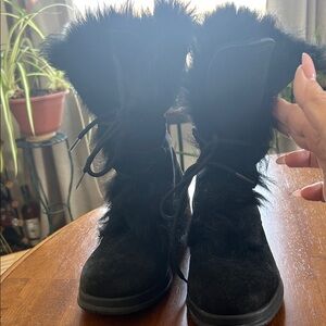 Women's Black Fur-Lined Boots